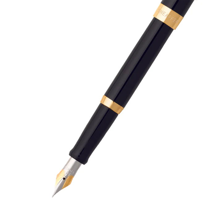 SHEAFFER® SAGARIS 9471 GLOSS BLACK FOUNTAIN PEN WITH GOLD TONE TRIM - MEDIUM